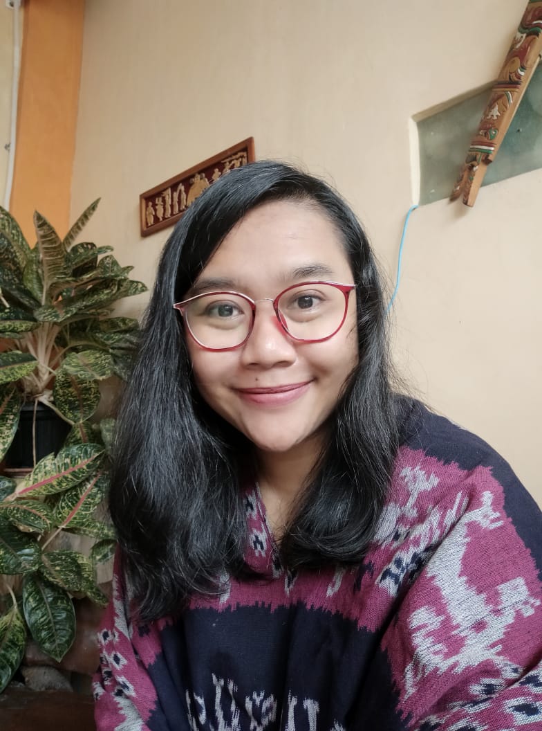 Loveria Sekarrini